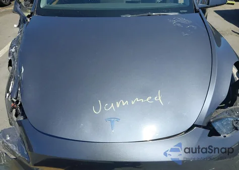 2022 Tesla Model Y Long Range Dual Motor All-Wheel Drive из США, поврежденный, VIN 7SAYGDEE6NF560062